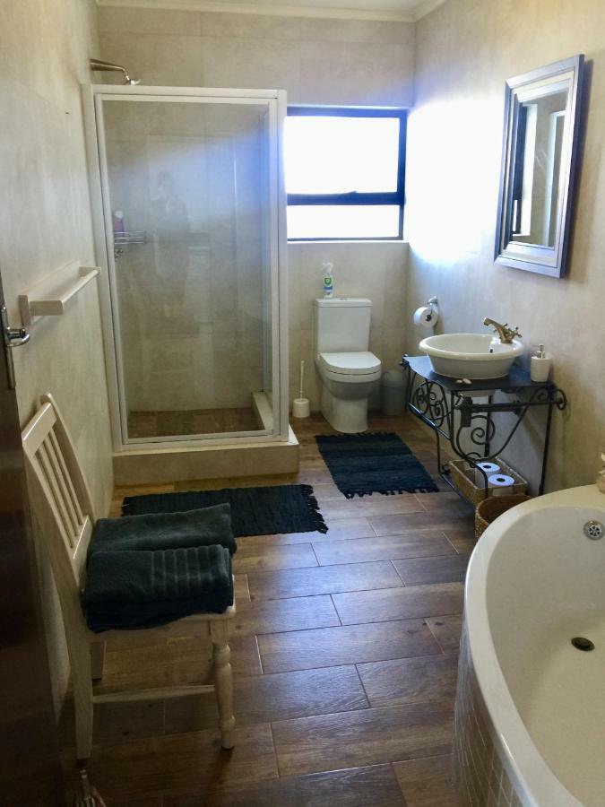 Captain Sunshine Guest House Groot-Jongensfontein ภายนอก รูปภาพ